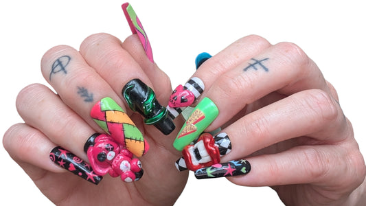 Pretty Twisted | 3D Press on Nails